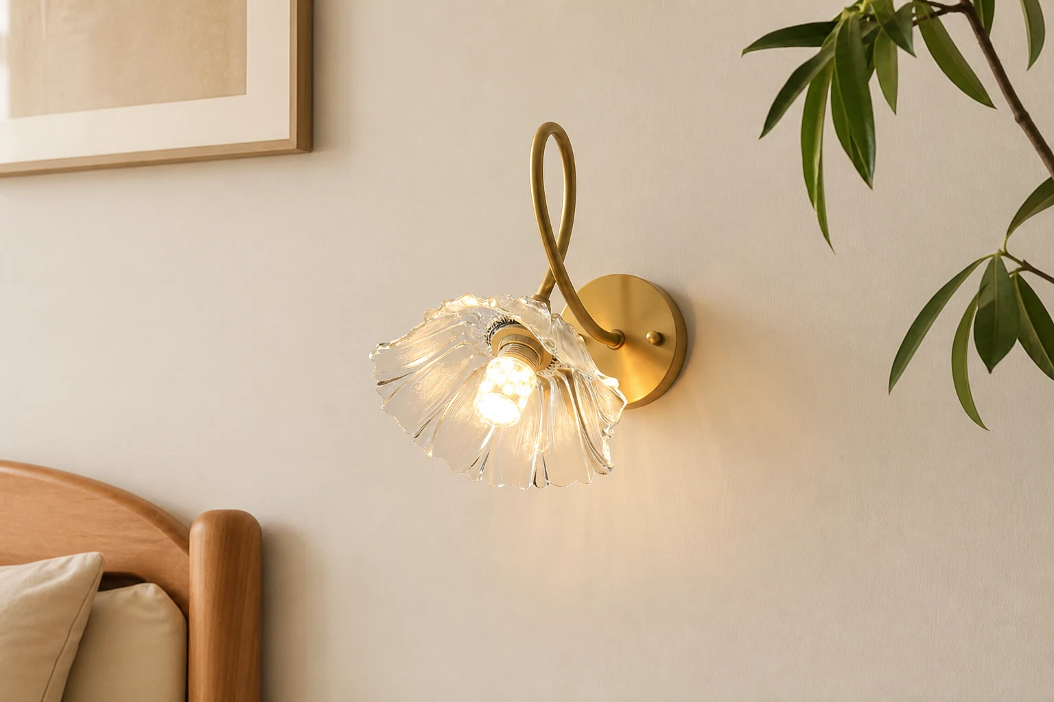 Scena lifestylowa przedstawiająca kinkiet Century Lotus Leaf w kontekście