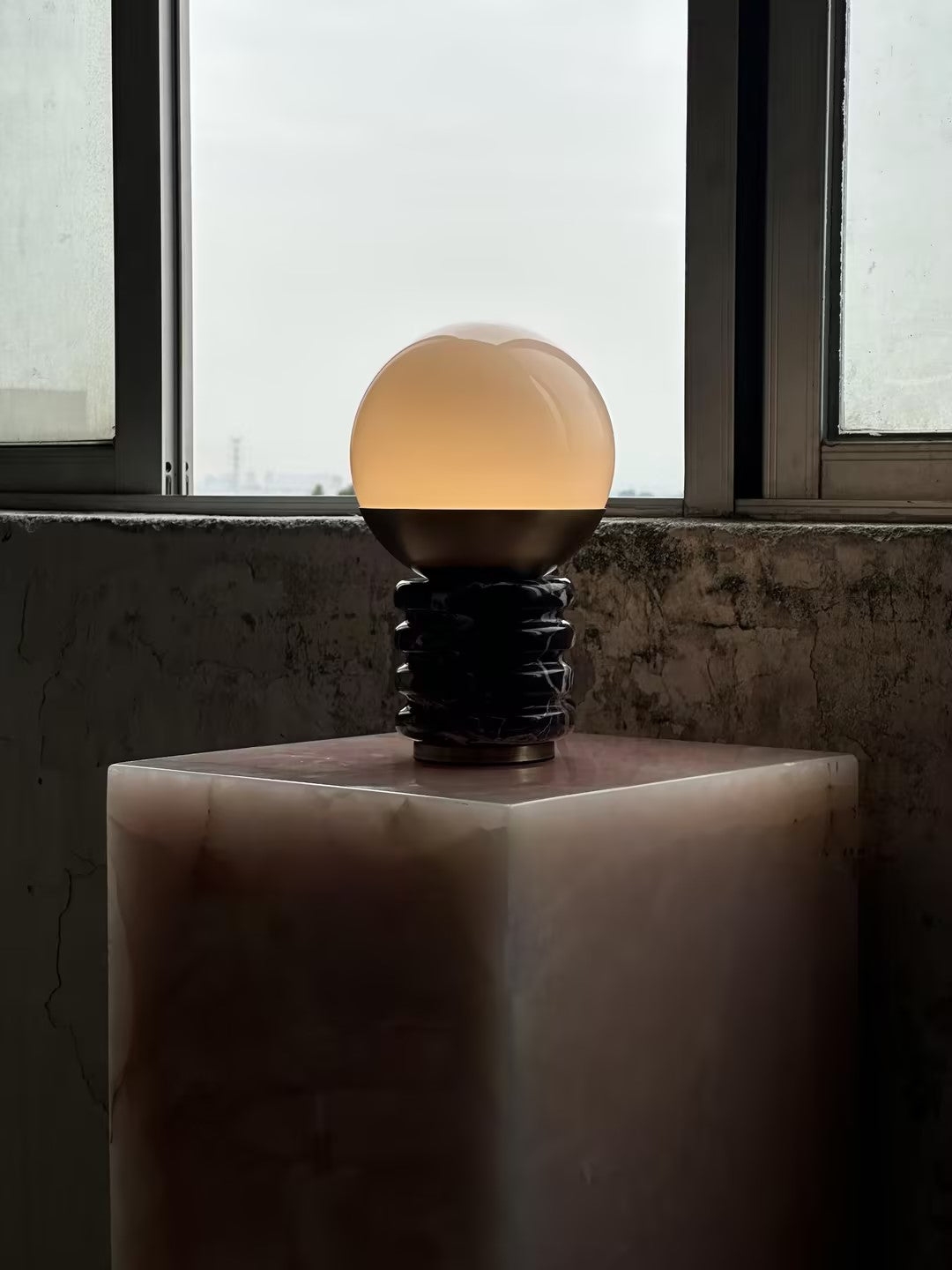 Sylvia Table Lamp D573