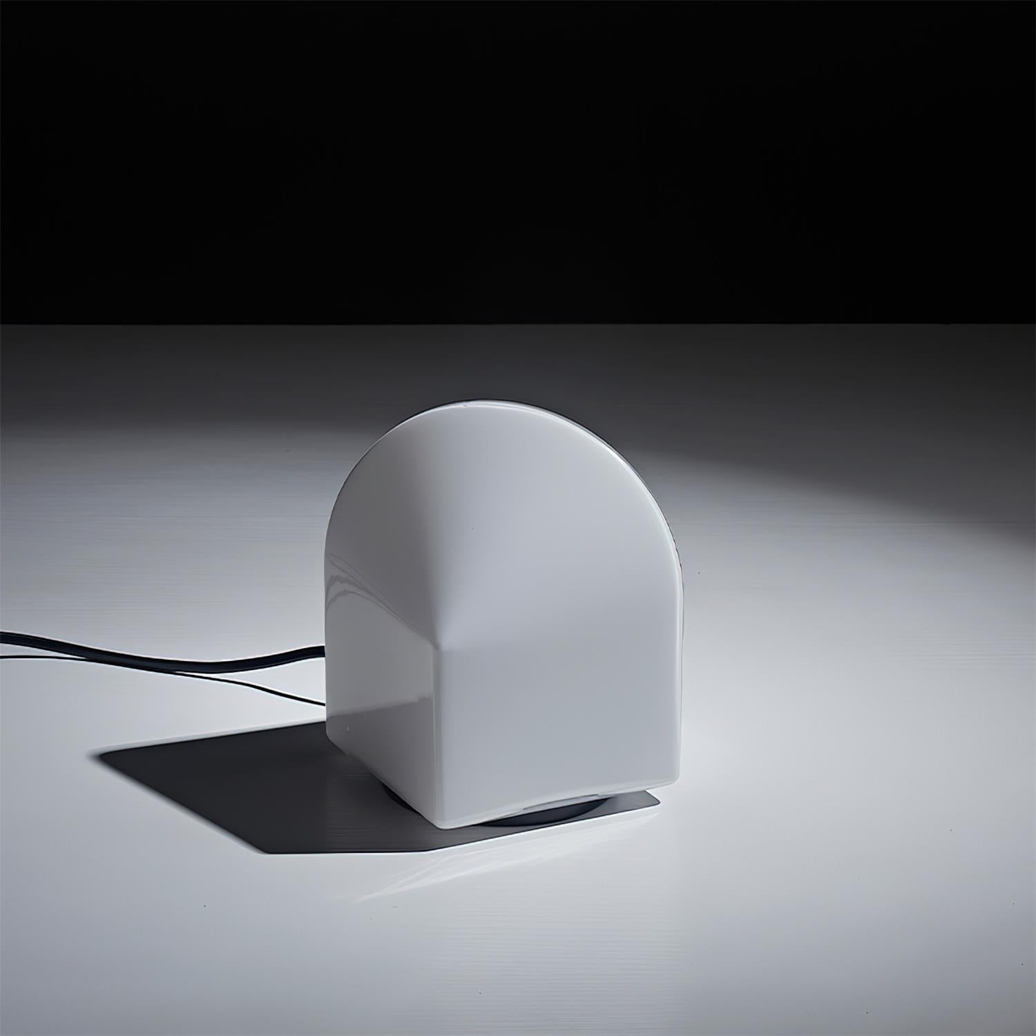 Parade Table Lamp D224