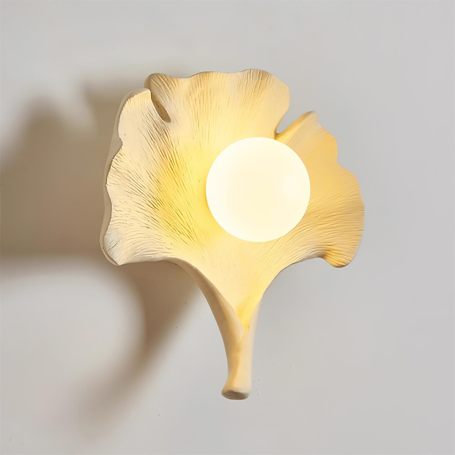 Vintage Ginkgo Leaf Resin Wall Lamp M259