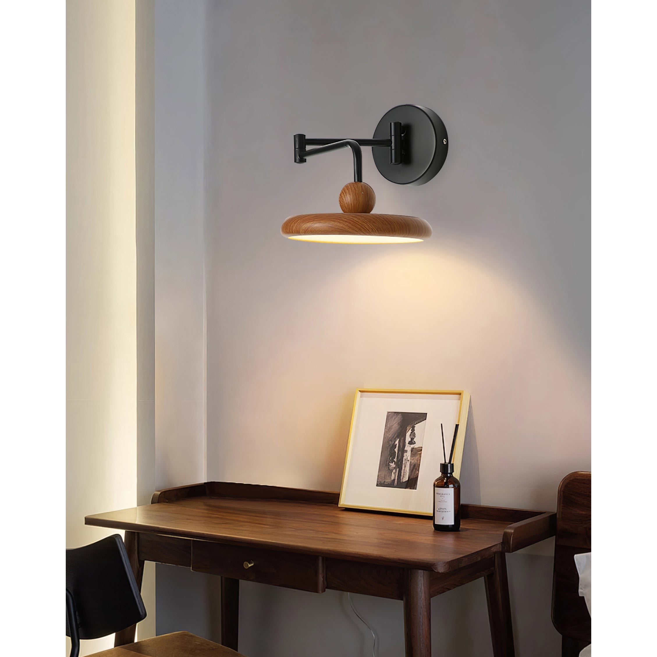 Karlin Wall Lamp D692