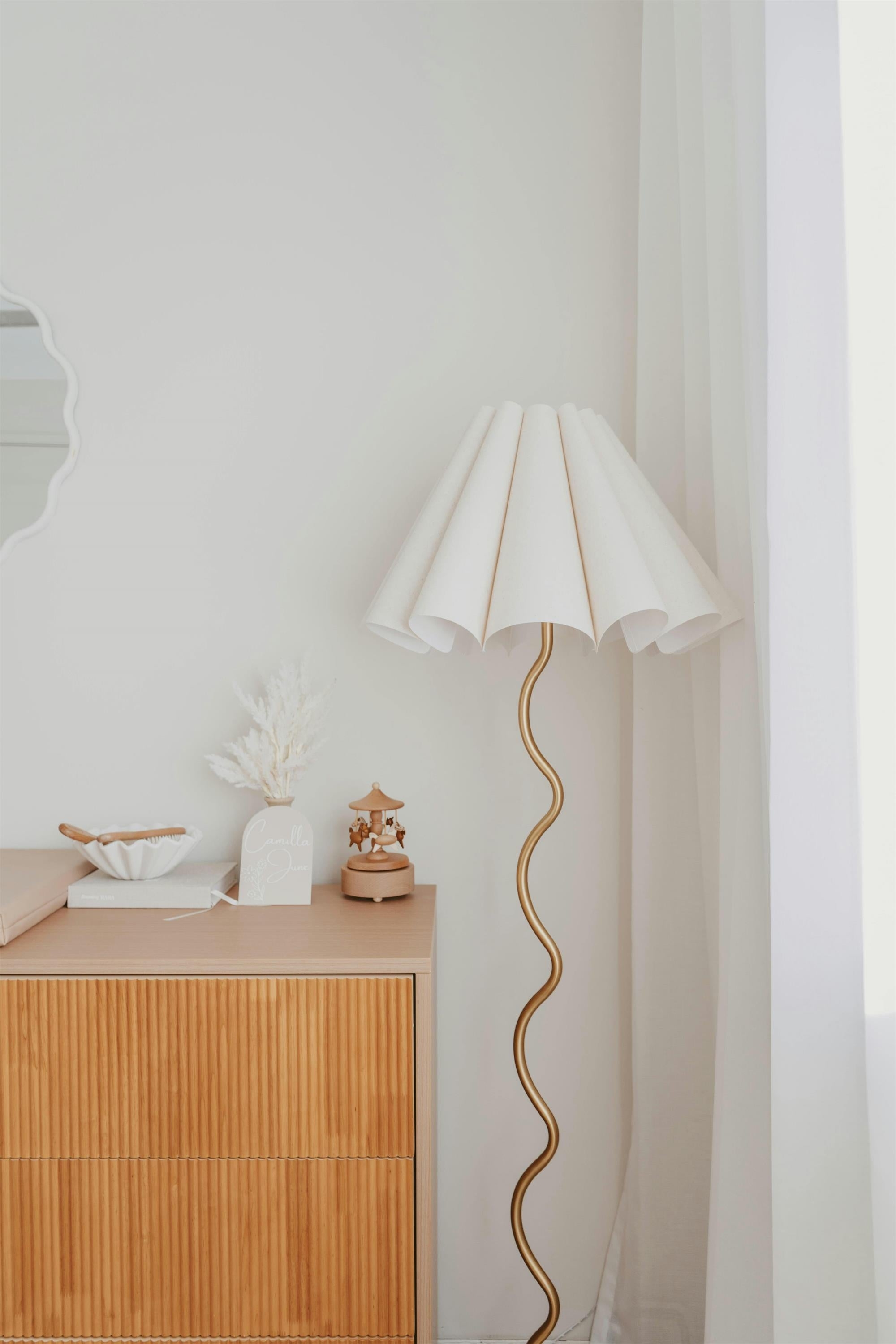 Cora Floor Lamp D705