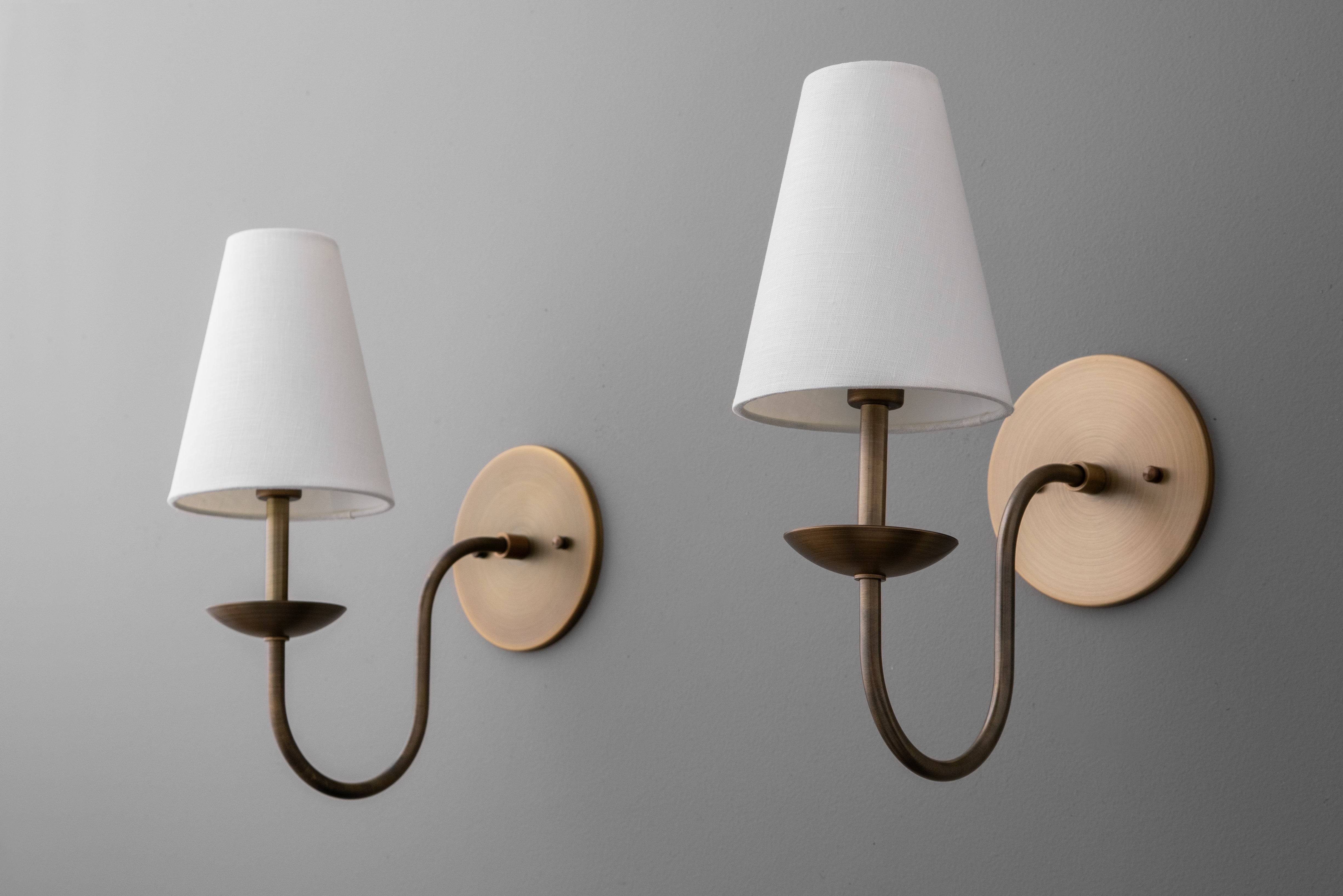 Curva Metal White Linen Sconce - Classic Brass Wall Light for Bedrooms T398