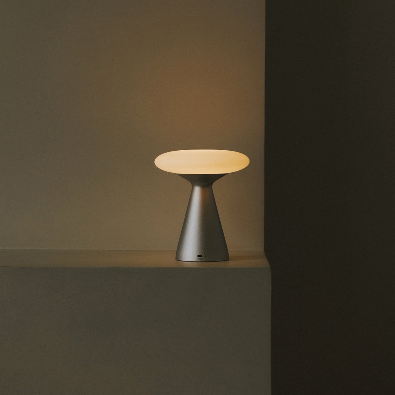 Simple Style Touch Dimming Table Lamp M248