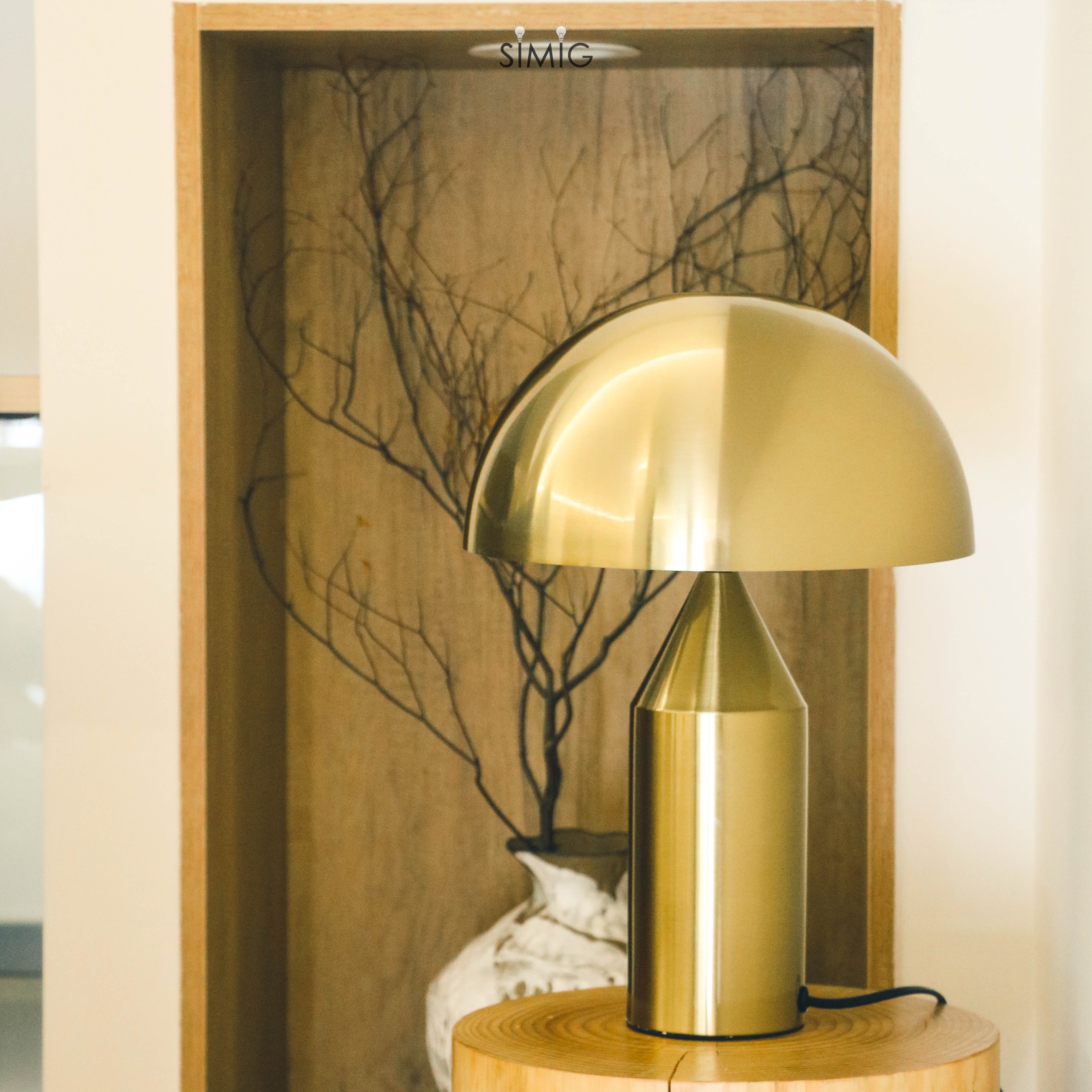 Modern Mushroom Metal Table Lamp for Bedroom