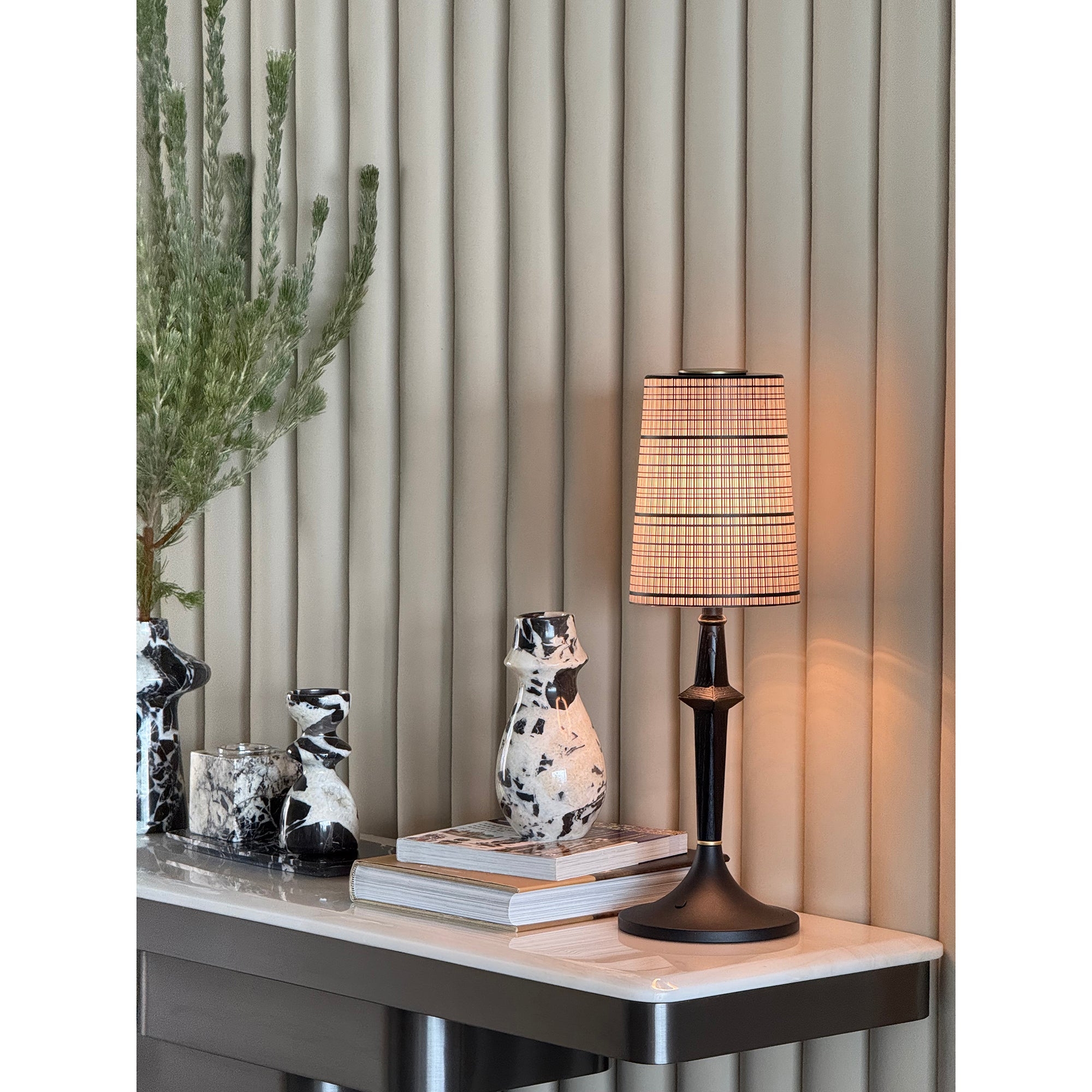 Devon Black Table Lamp D709
