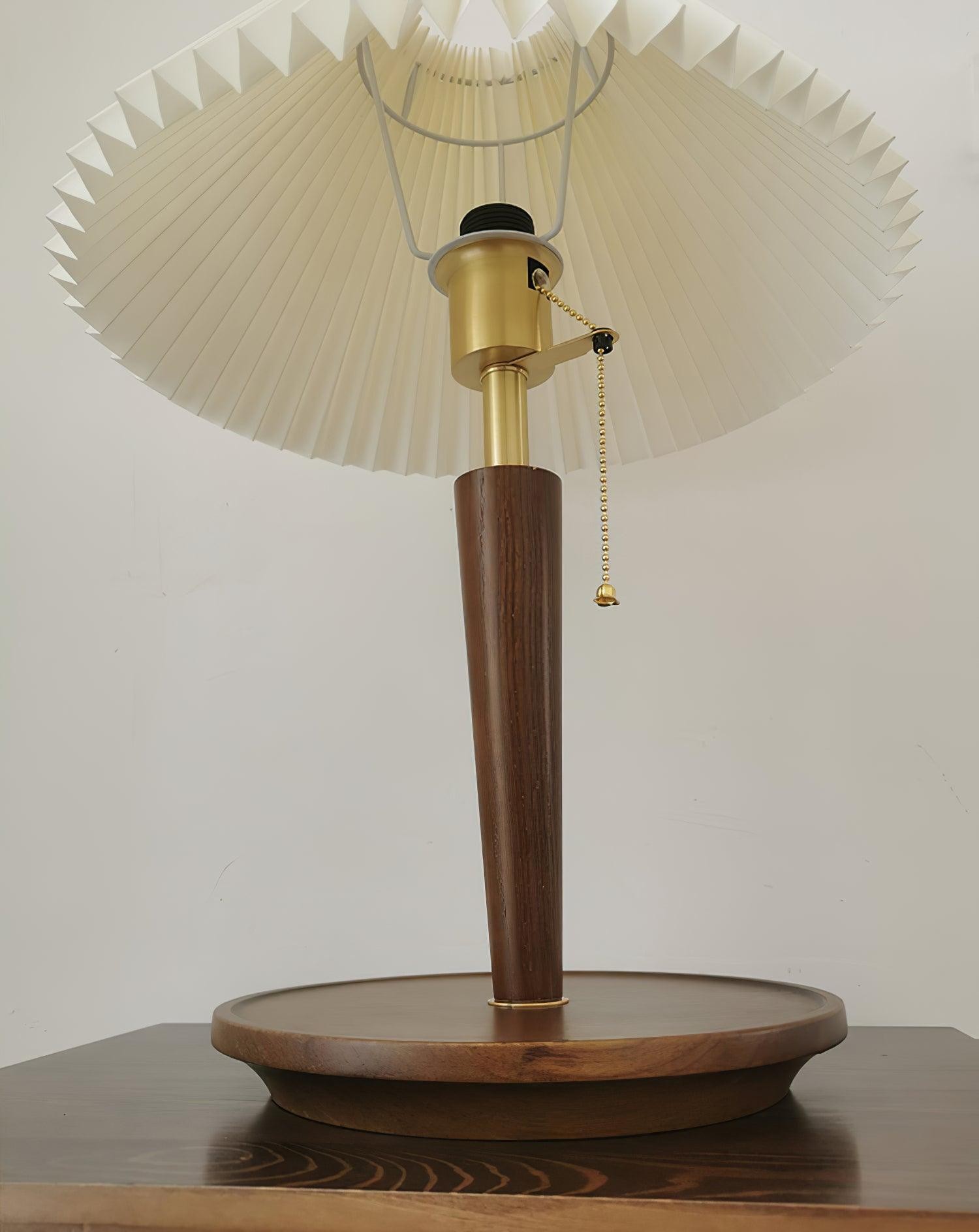 Nordic Retro Pleated Fabric Wooden Table Lamp For Bedroom M480