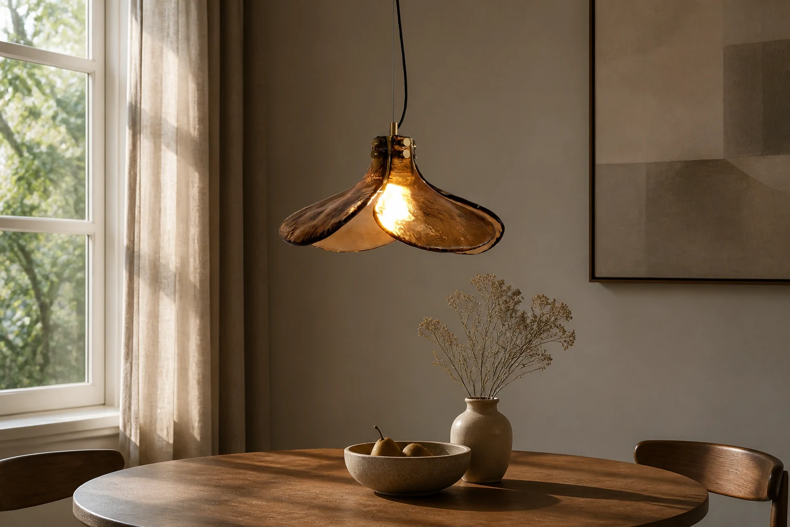 Lampa wisząca Vintage Clover we wnętrzu lifestylowym