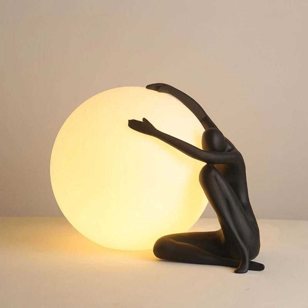 Humanoid Ball Holding Table Lamp M585