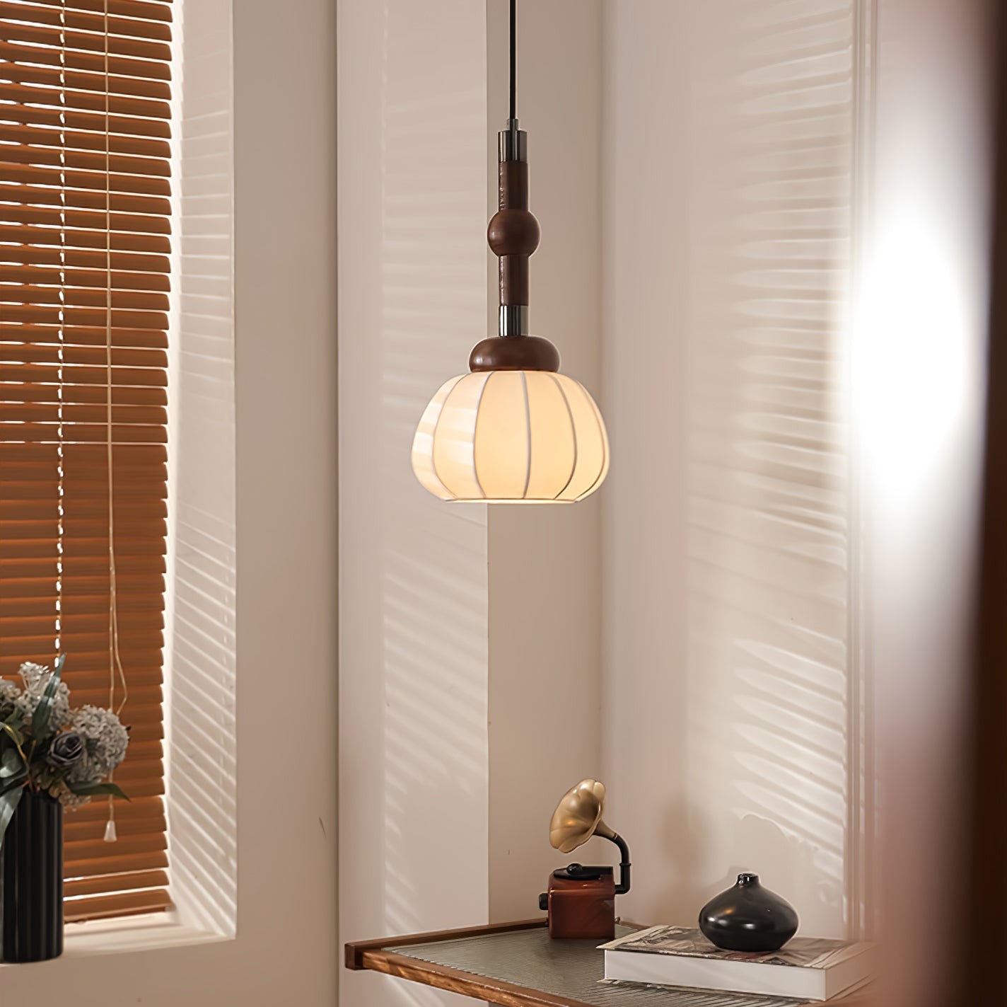 Silk Globe Pendant Lamp M515