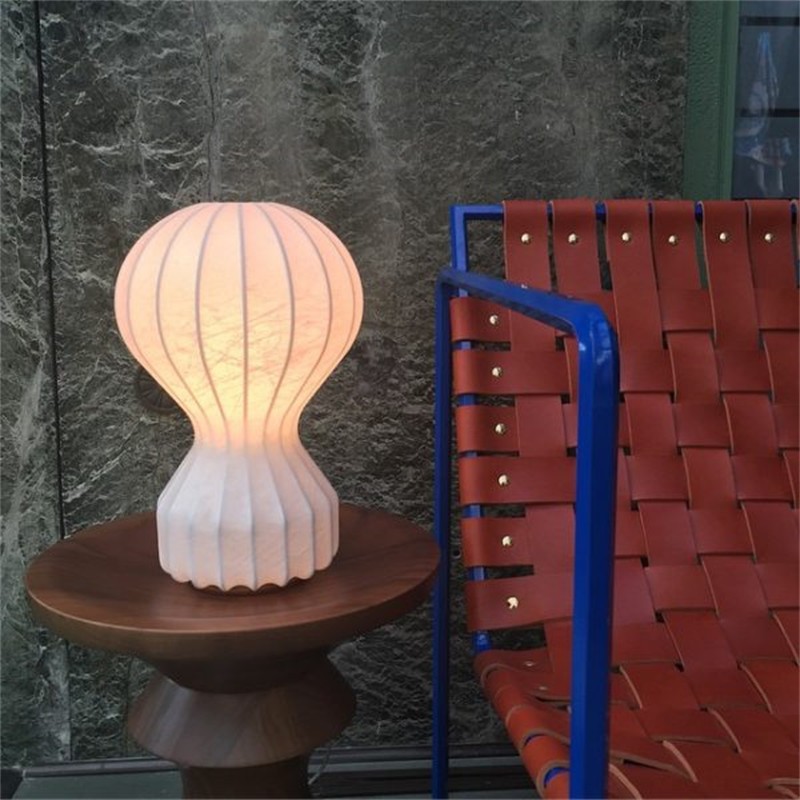Gatto Cat Cocoon Modern Table Lamp for Bedroom