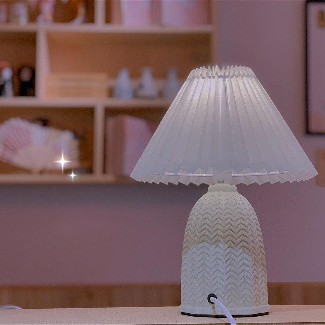 Vintage Pleated Table Lamp M307