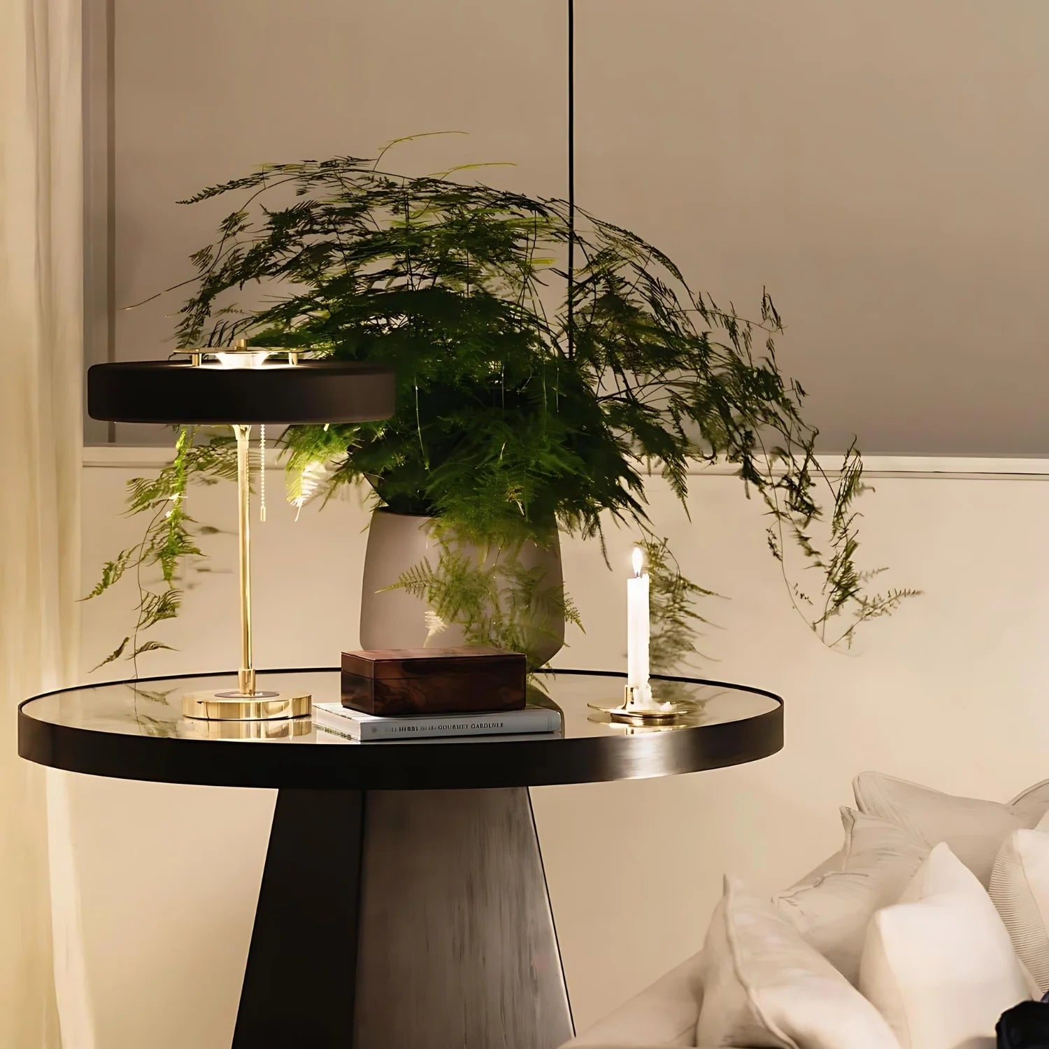 Radiant Tower of Light Minimalist Metal Table Lamp D803
