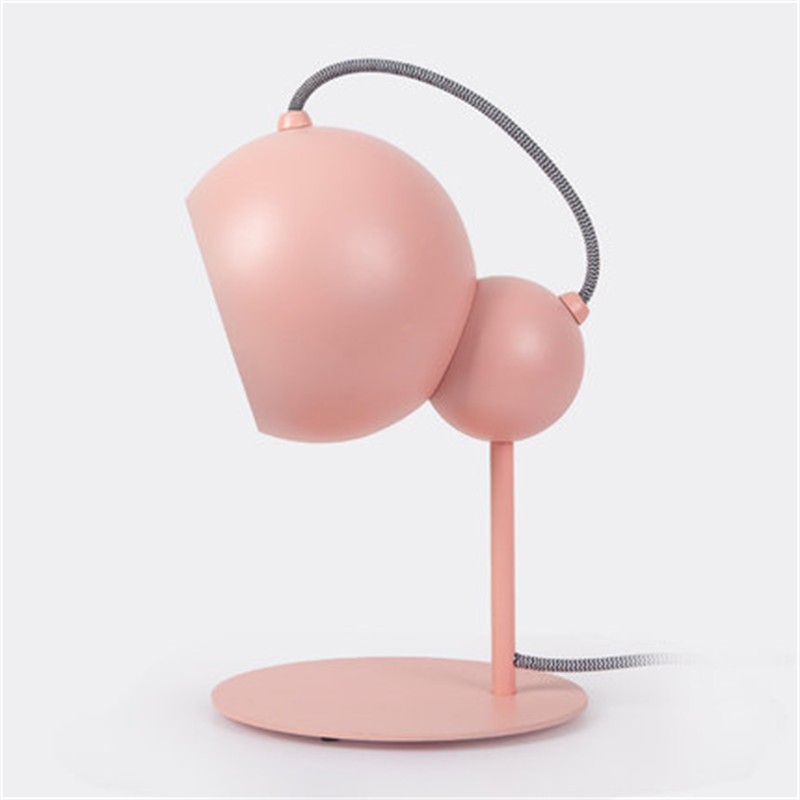 Rosa kugelförmige Tischlampe