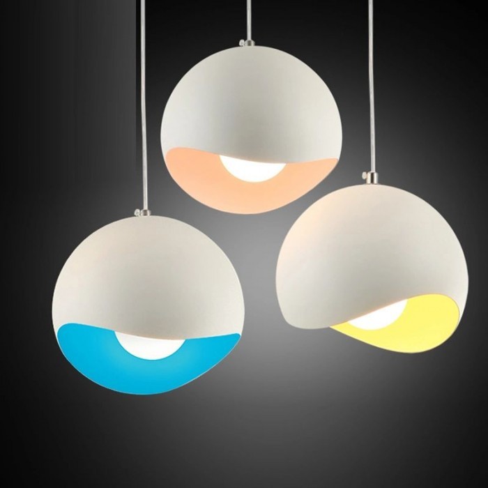 Creative Semi Eggshell Metal Pendant Light S158