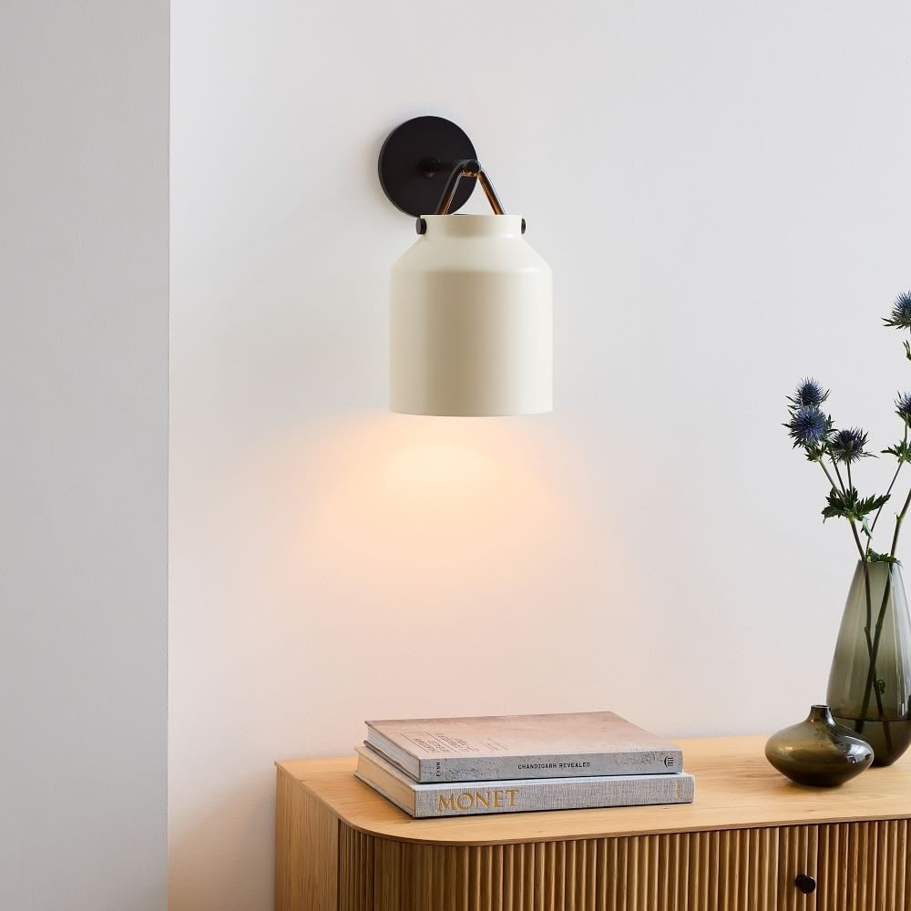 Hanton Modern Minimalist Brass and Glass Sconce – Damp Rated for Bathrooms T173
