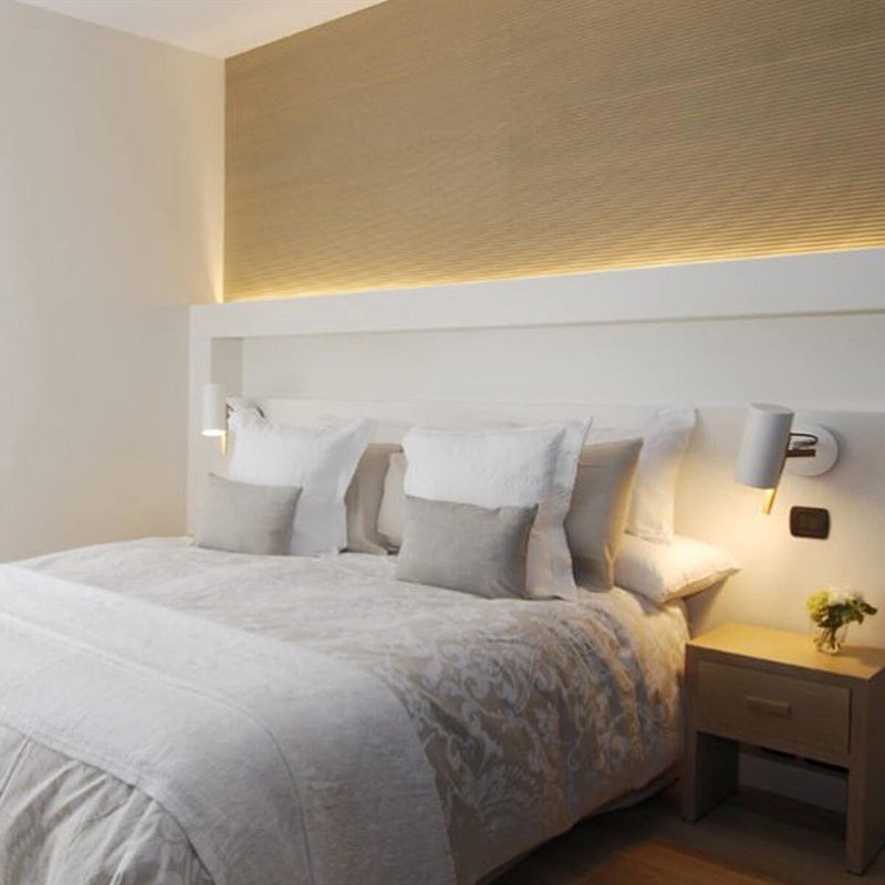 Geometric Rotatable Scantling Wall Light