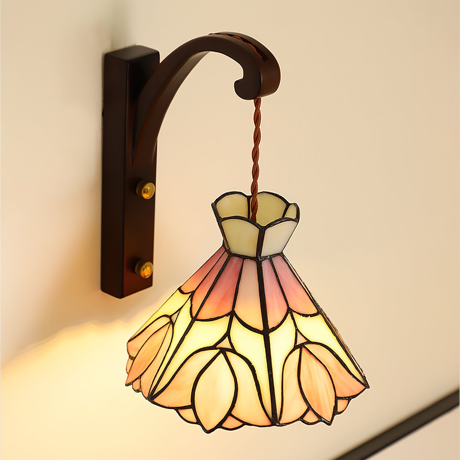 Serena Tiffany Plug In Wall Lamp D60