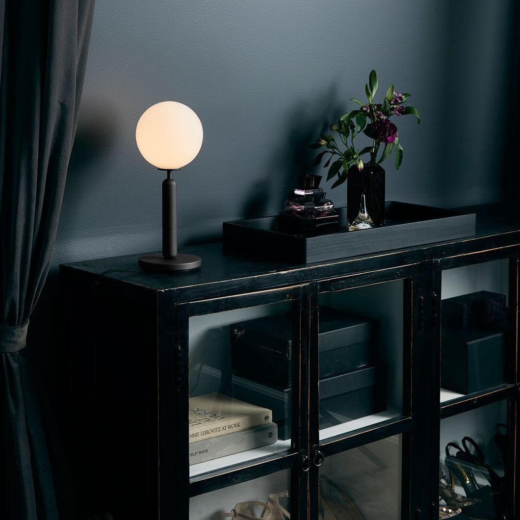 Spherical Stylish Glass Induction Table Lamp M48