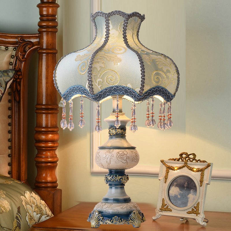 Carved Vase Base Floral Lampshade Table Lamp M17