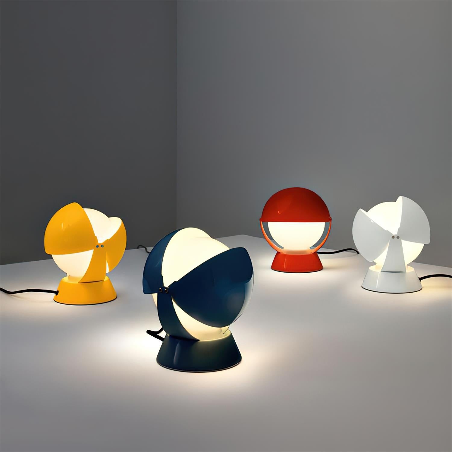 Modern Creative Metal Spherical Table Lamp for Kids Room M340