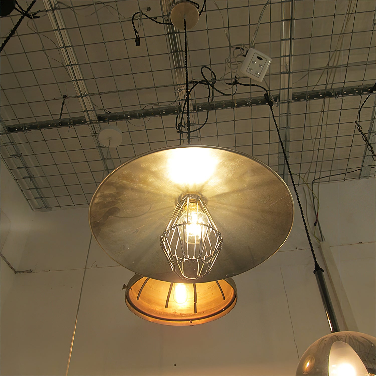Cantina Pendant Light D473