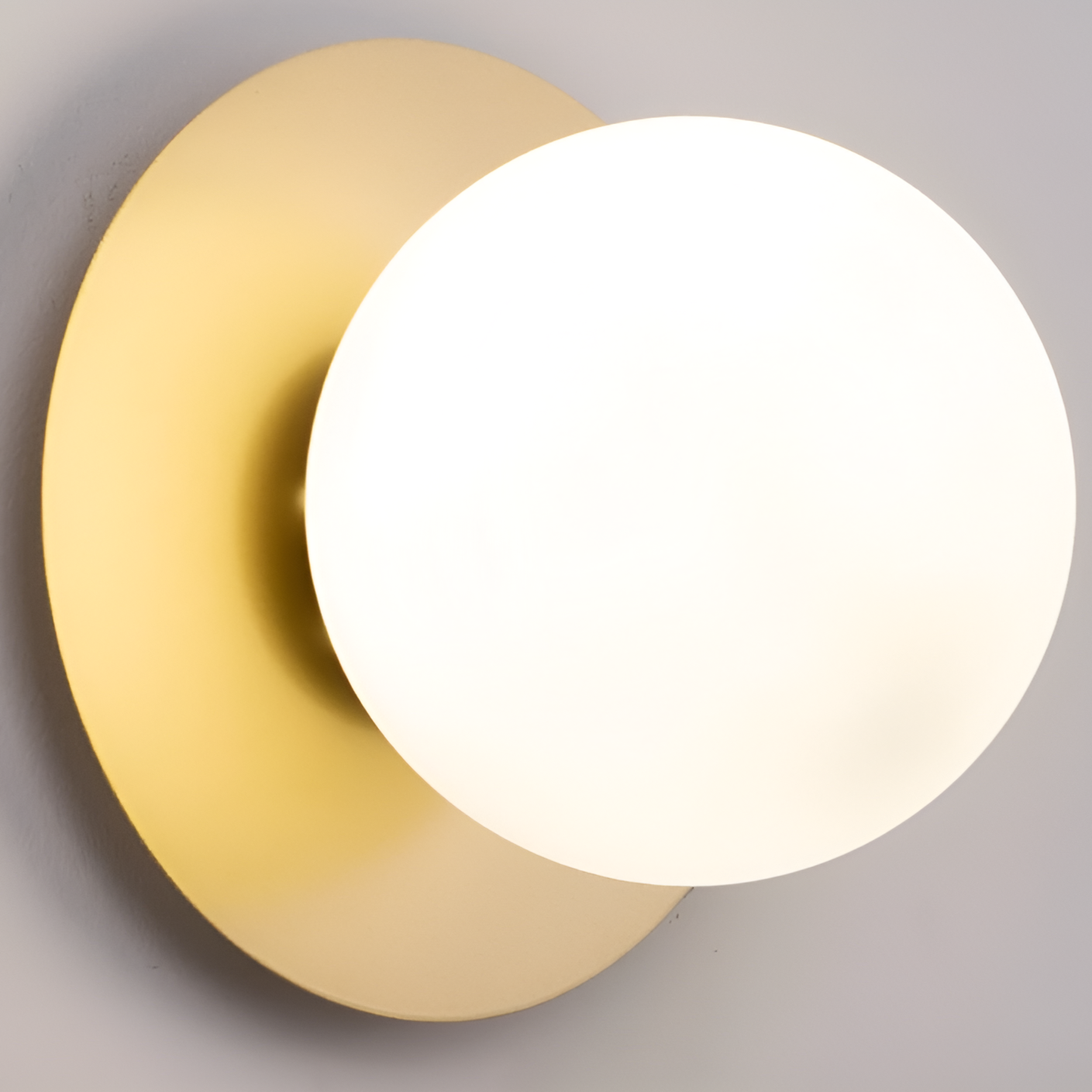 Brilliant Dawn Modern Glass Wall Lamp D800