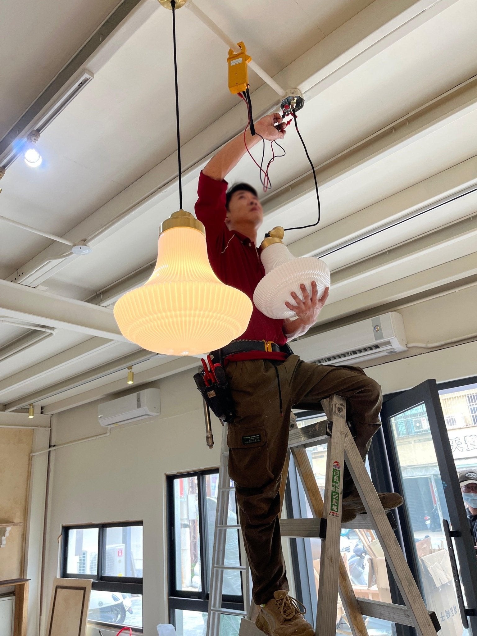Classical Brass Alabaster Glass Pendant Lamp M424
