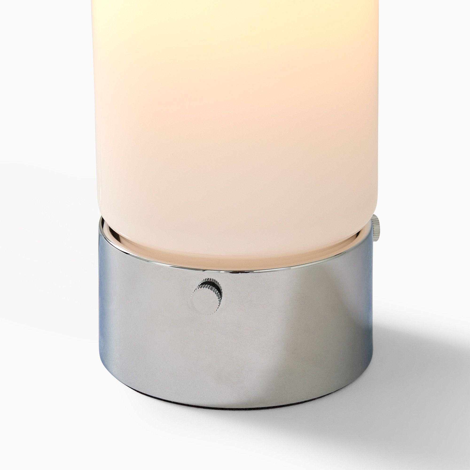 Nera Curved Accent Lamp - Organic Modern Design with Soft Glow for Nightstand T629