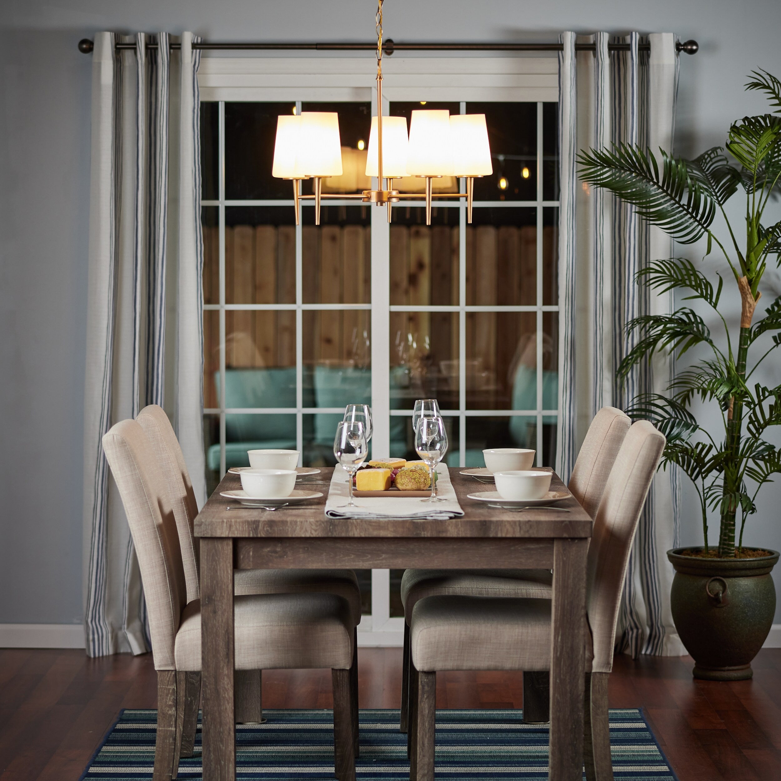 Driscoll Chandelier D513