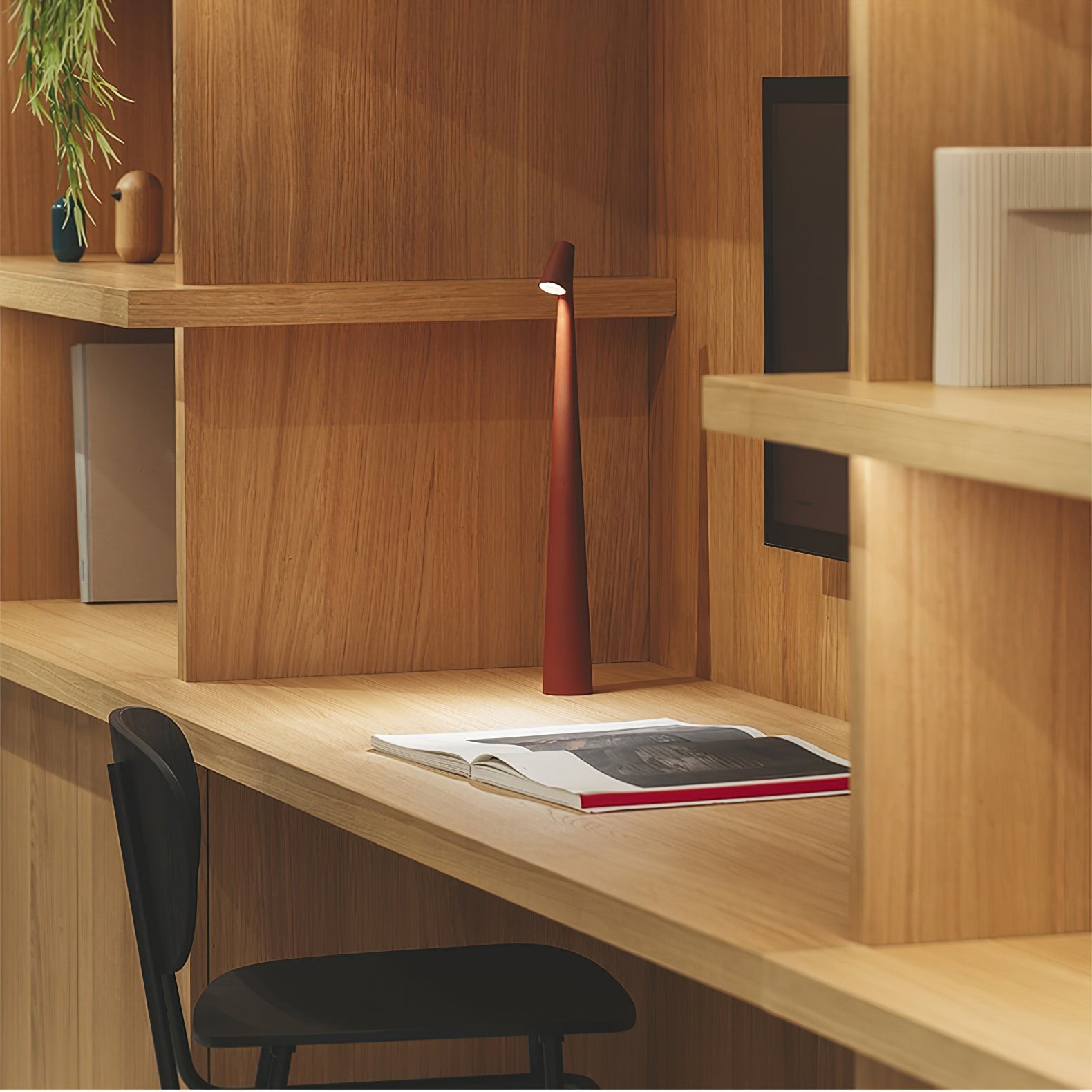 Creative Tall Portable Table Lamp M497