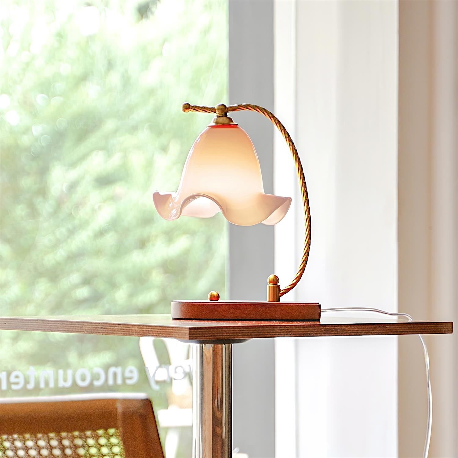 Sprout Table Lamp D144