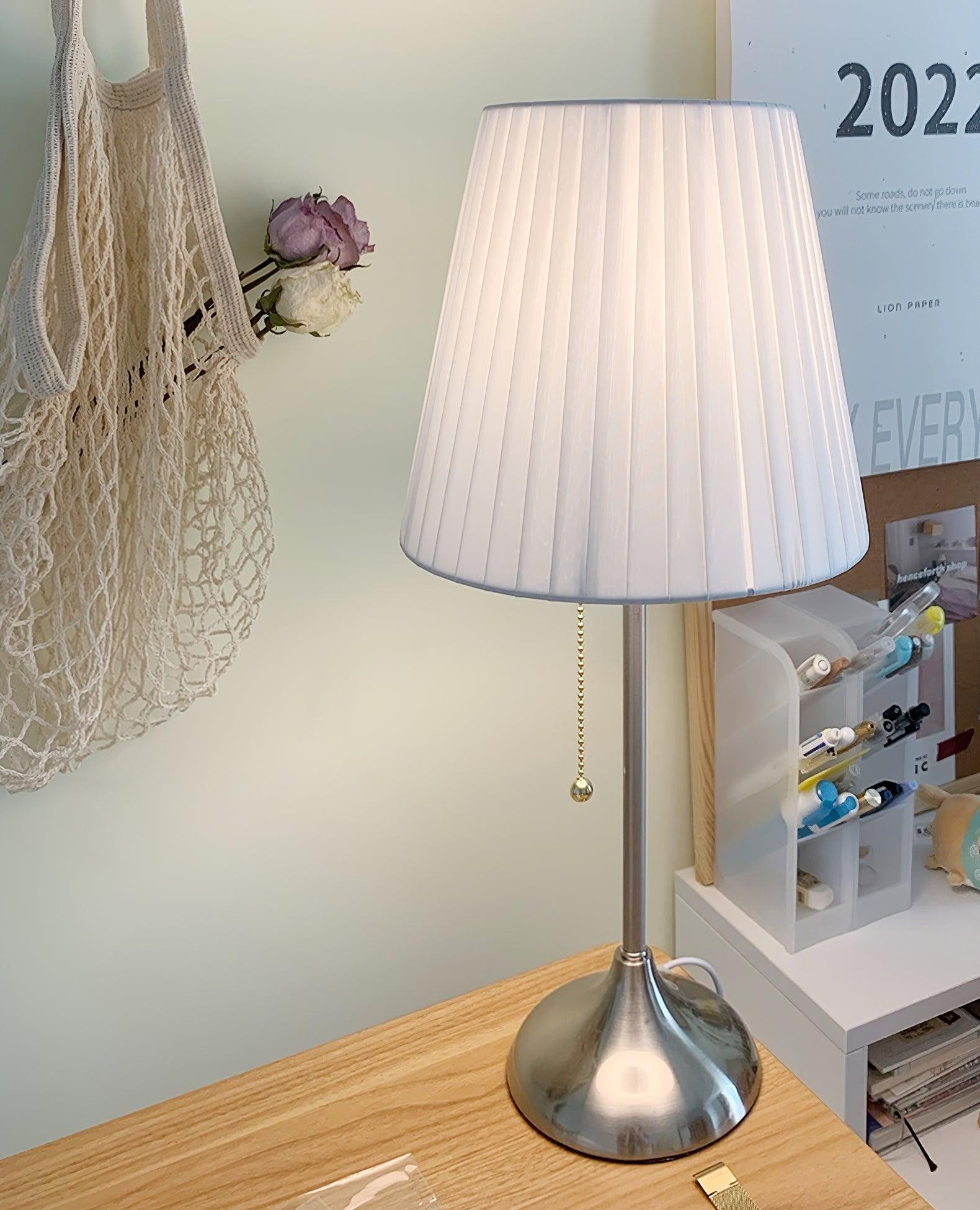 Metal Base Bedside Table Lamp M91