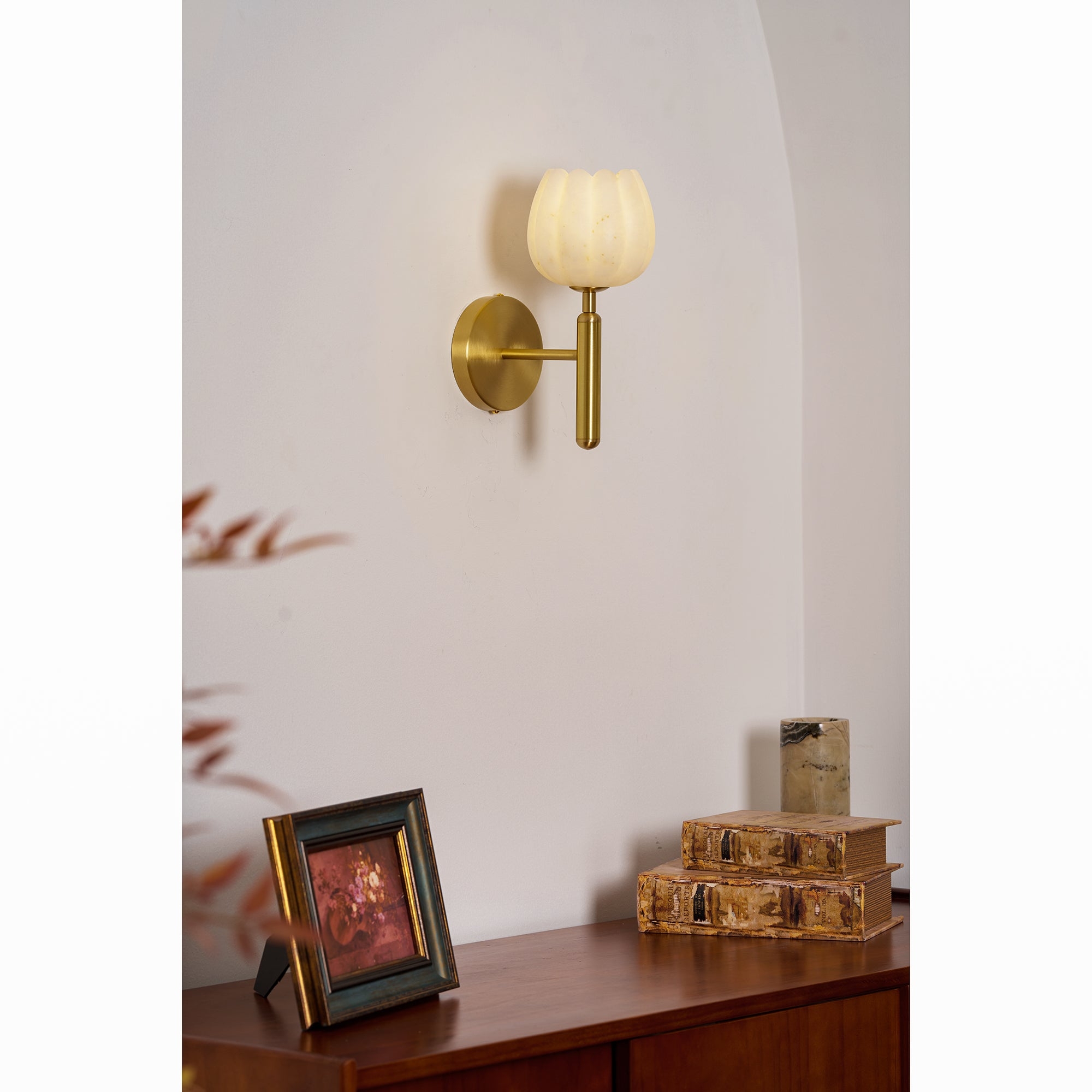 Mian Alabaster Wall Lamp D439