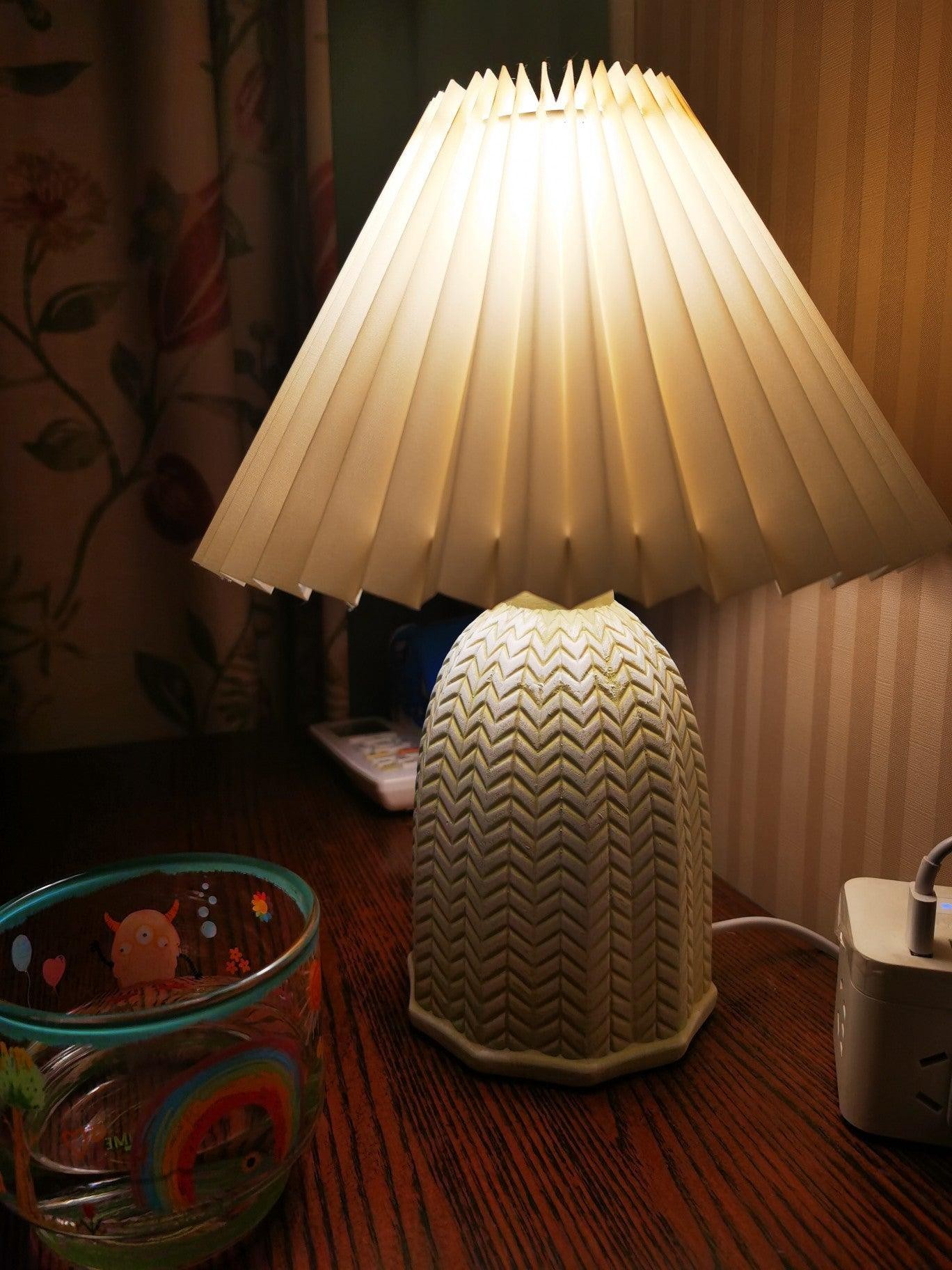 Vintage Pleated Table Lamp M307