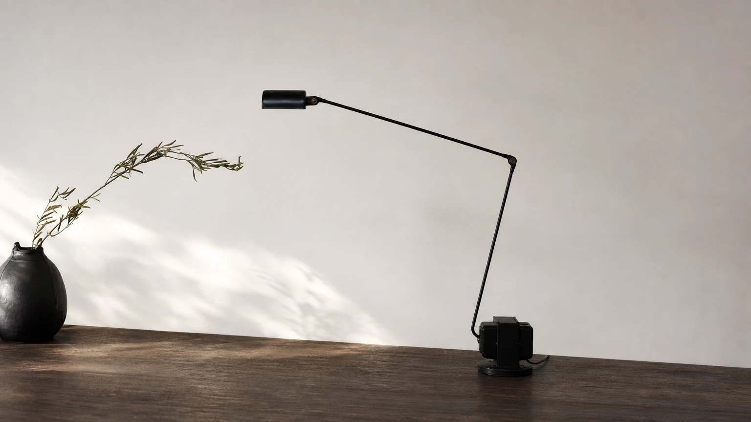 Lampa stołowa Jade Donut D726 w ciepłej oprawie wnętrza