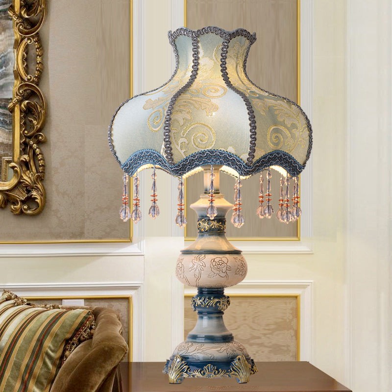 Carved Vase Base Floral Lampshade Table Lamp M17