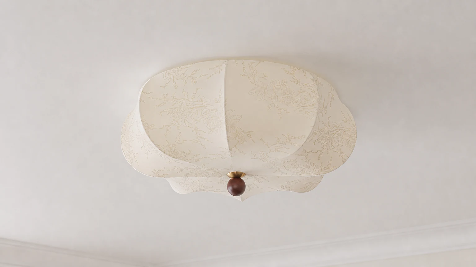 Lampa sufitowa Graceful Drift D213 zainstalowana w ciepłym wnętrzu
