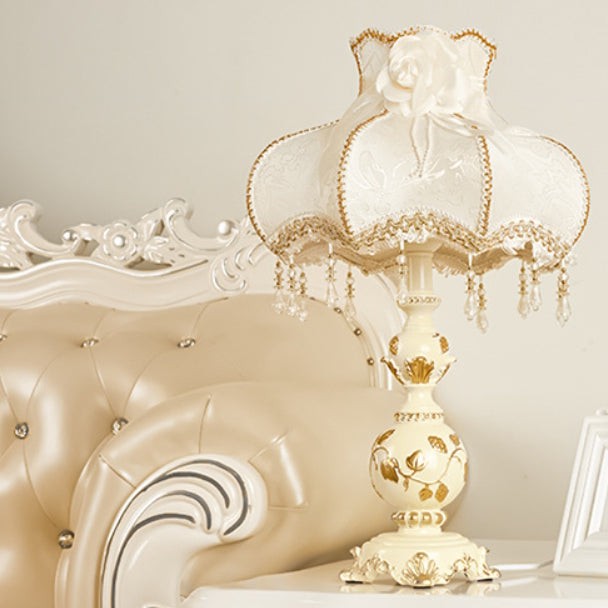Classic European Vase Base Resin Fabric Table Lamp M108