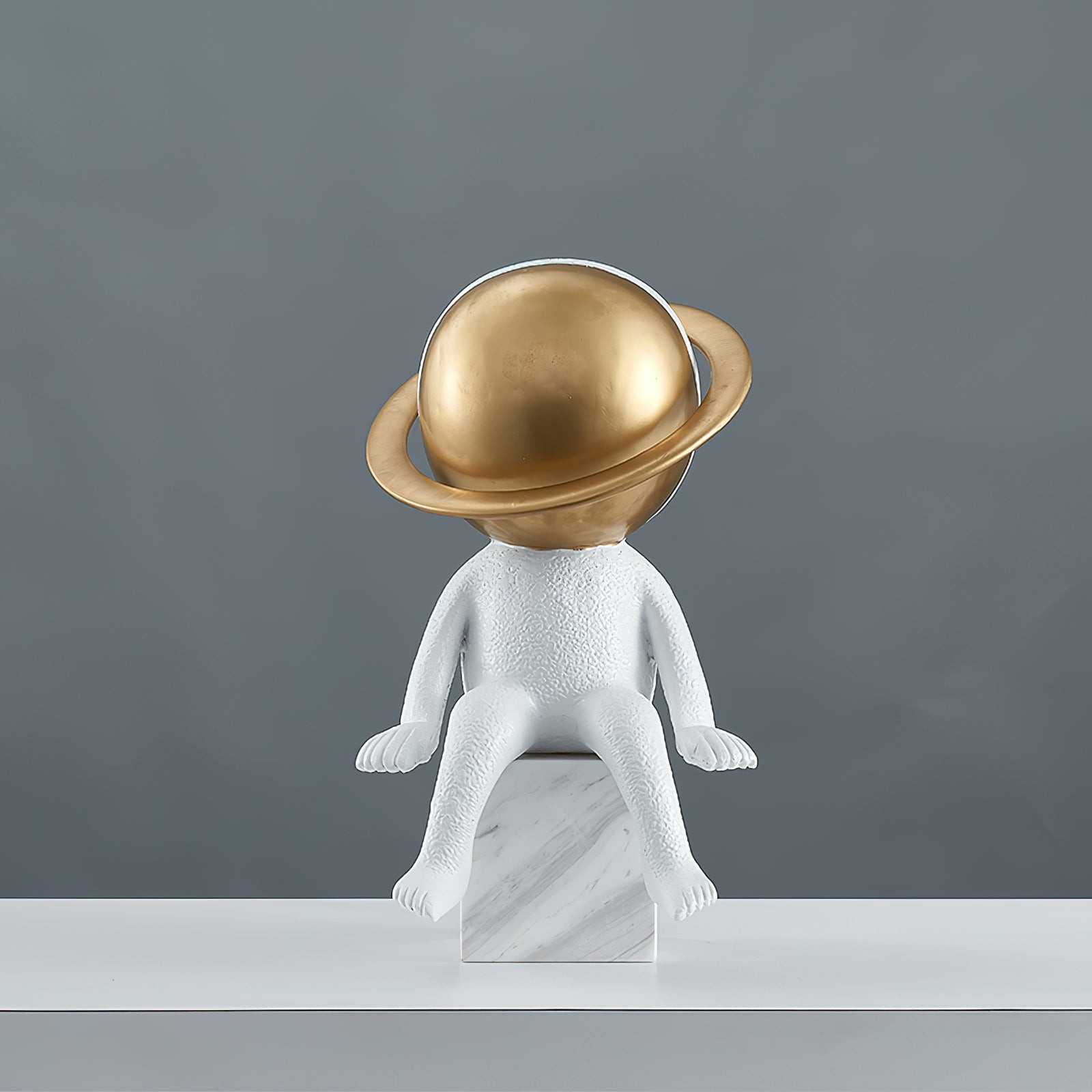 Modern Space Astronaut Resin Table Lamp M407