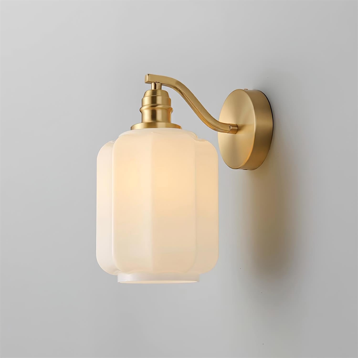 Henry Plug In Wall Lamp D42