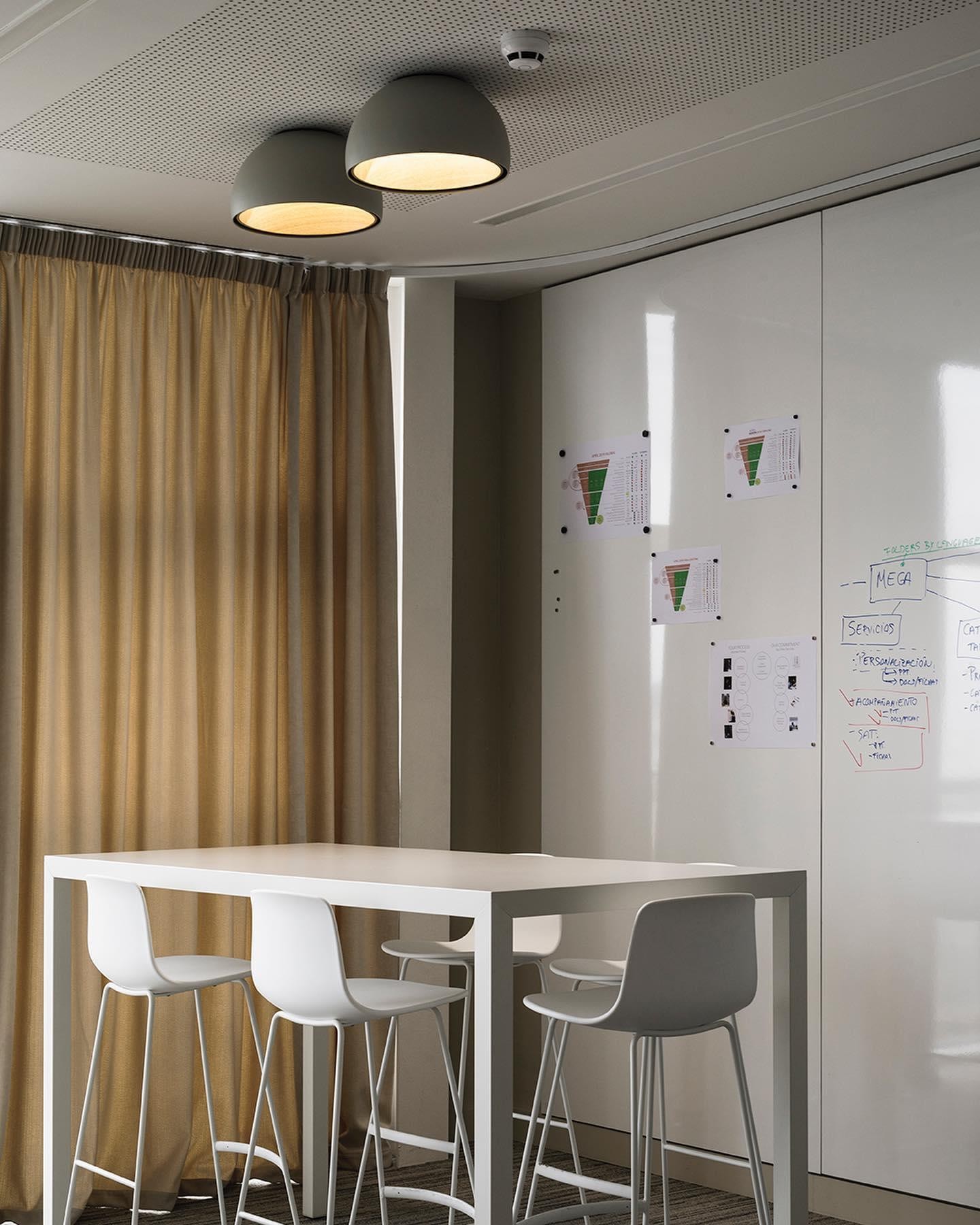 Simple Modern Nordic LED Eggshell Ceiling Lamp M385