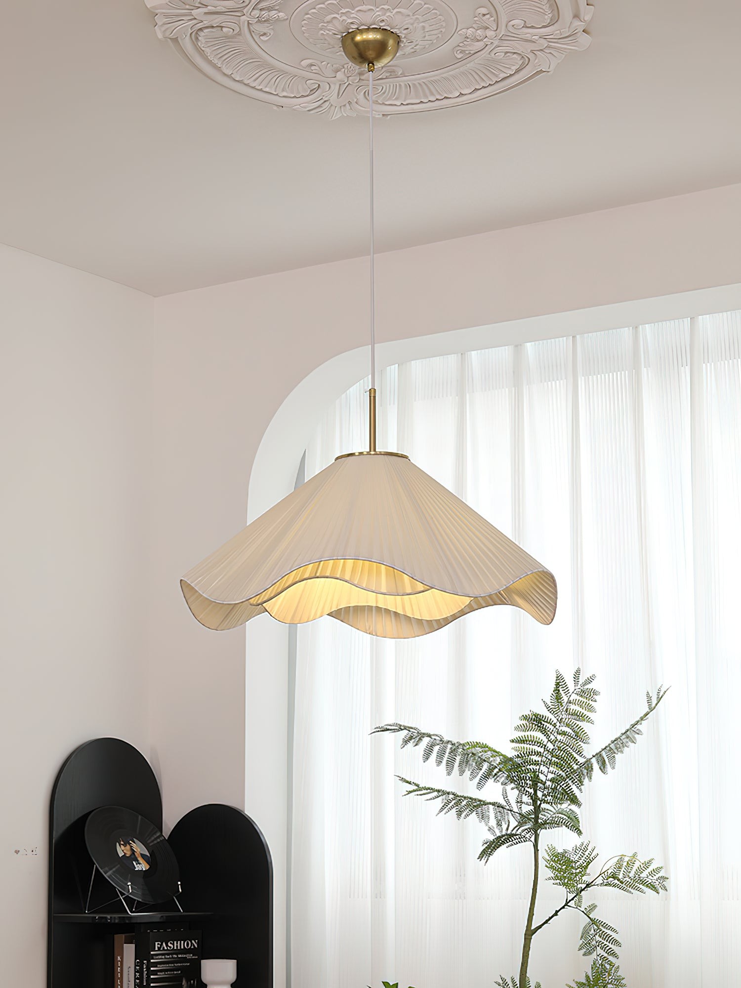 Nordic Cream Style Floral Pendant Lamp M561