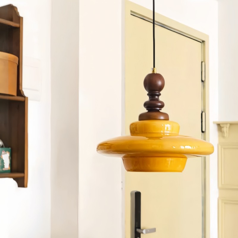 Medieval Cream Glass Pendant Lamp M274