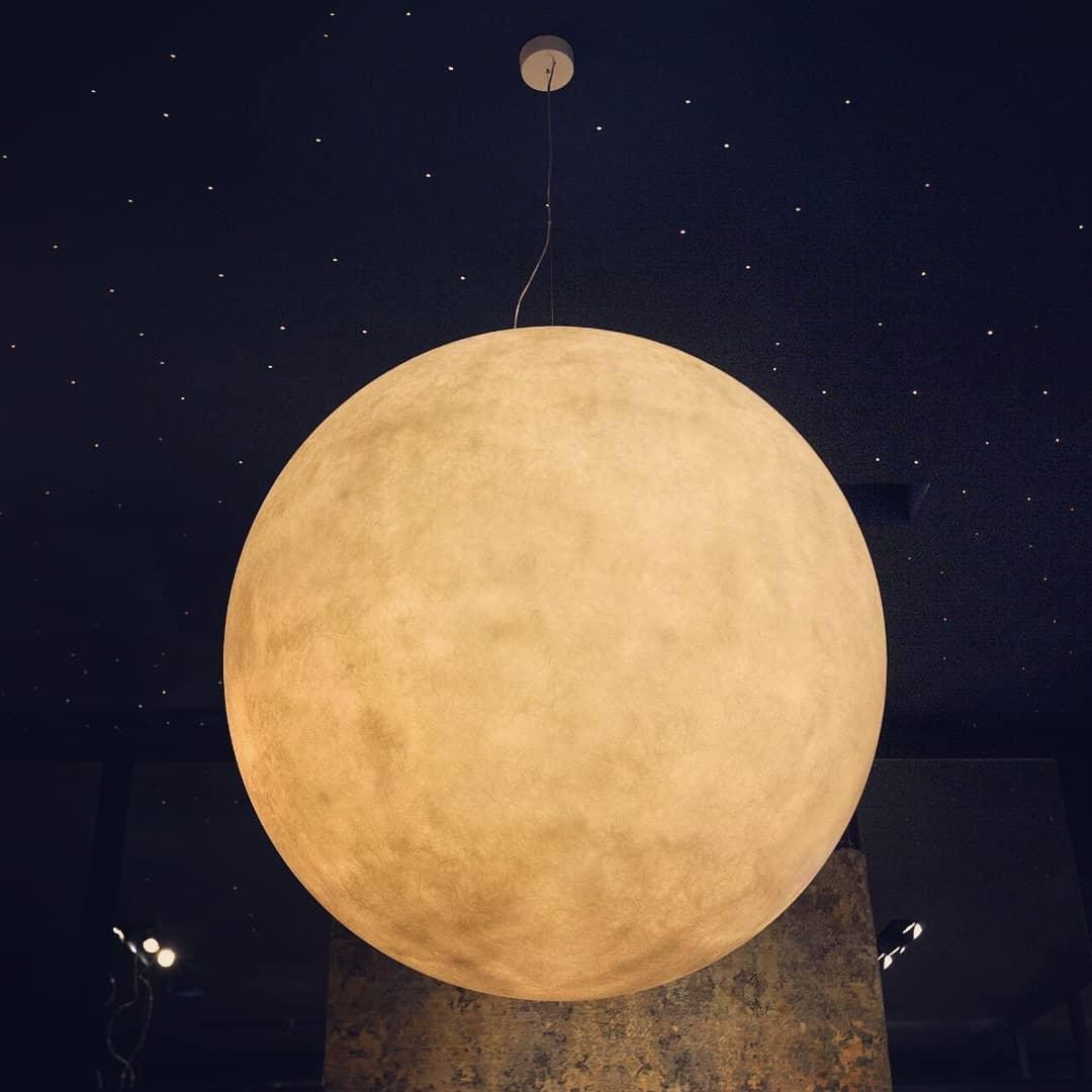 Modern Moon Globe Pendant Light – Minimalist Decorative Lamp for Living Room S369