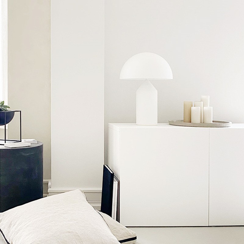 Modern Mushroom Metal Table Lamp for Bedroom
