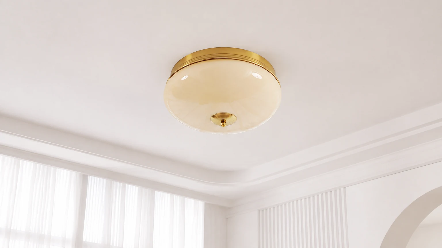 Okrągła lampa sufitowa Ludo D543 zainstalowana w ciepłym pomieszczeniu