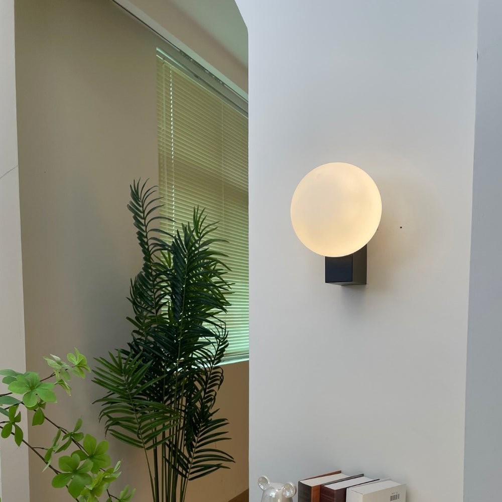 Minimalist Spherical Wall Lamp M547
