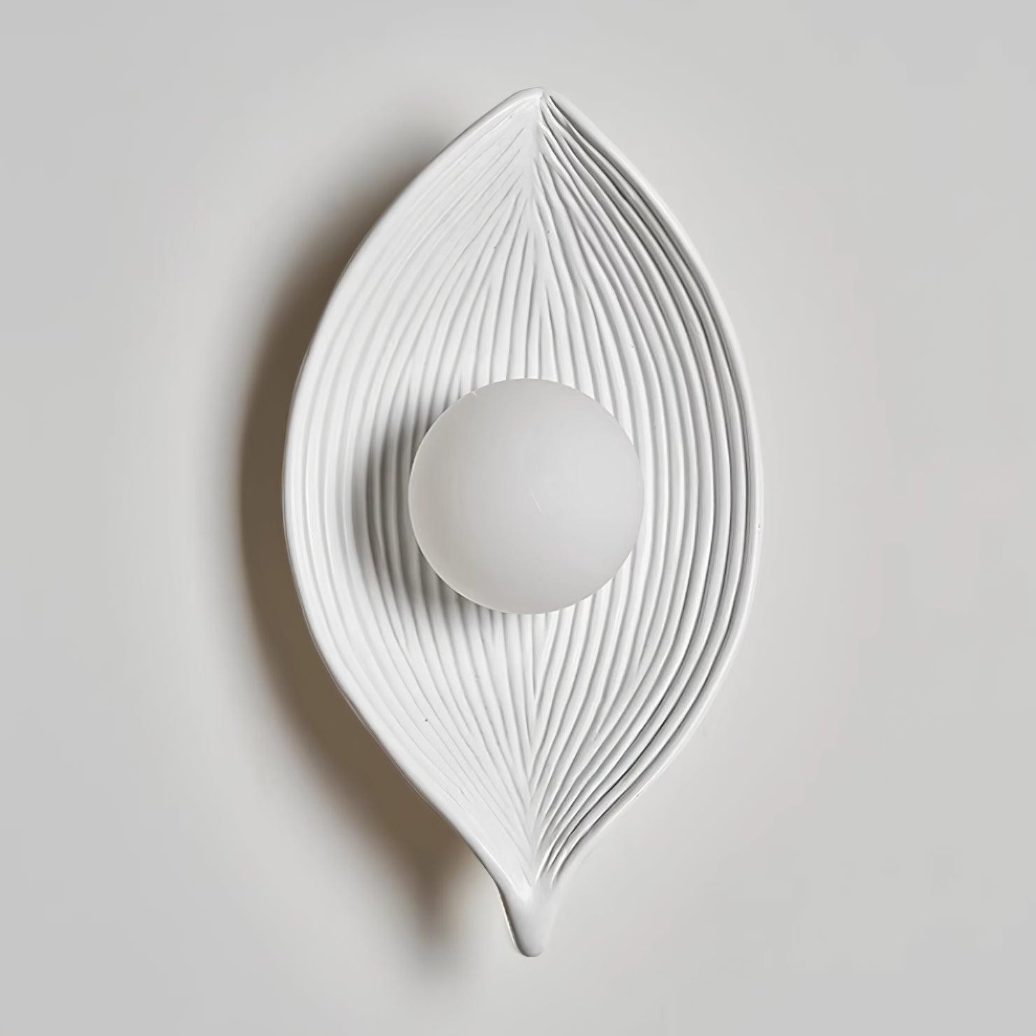 Contemporary Nordic Leaf Resin Wall Light M369