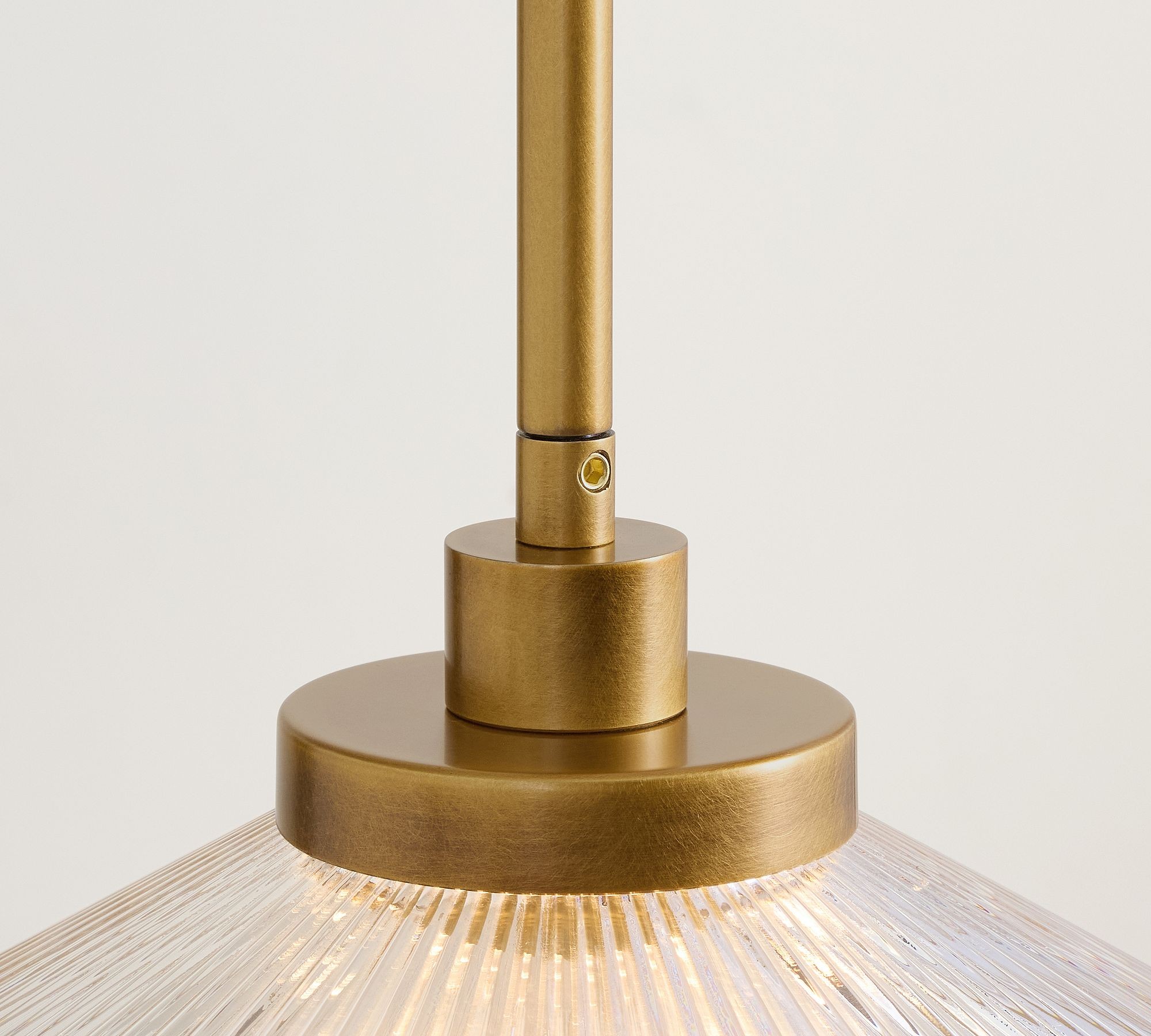 Bravira Ribbed Glass Pendant Light - Elegant Kitchen Island Lamp T073